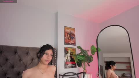 Snapshot of savannah_cameron chatting on 01/12/25, 05:11 Savannah online show from 01/12/25, 05:11