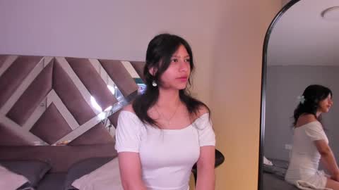 Snapshot of savannah_cameron chatting on 01/24/25, 12:41 Savannah online show from 01/24/25, 12:41