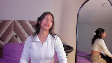 Snapshot of savannah_cameron chatting on 02/01/25, 12:47 Savannah online show from 02/01/25, 12:47
