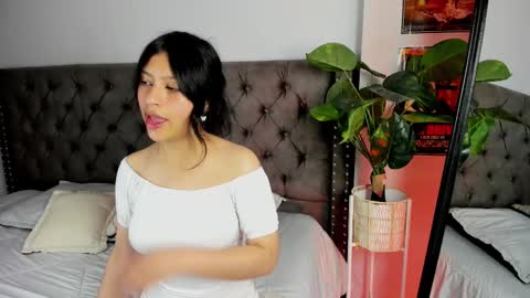 Snapshot of savannah_cameron chatting on 02/26/25, 12:25 Savannah online show from 02/26/25, 12:25