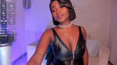 Snapshot of savannahstorm_ chatting on 02/13/25, 02:12 S a v a n n a h online show from 02/13/25, 02:12