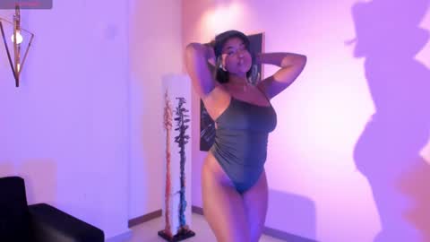 Snapshot of savannahstorm_ chatting on 03/10/25, 12:48 S a v a n n a h online show from 03/10/25, 12:48