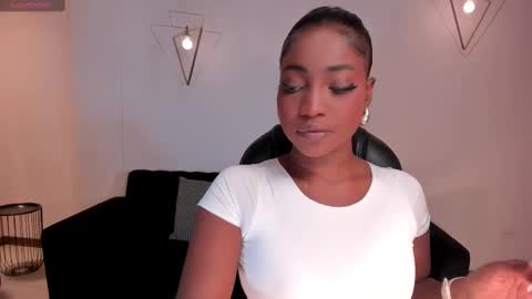 Snapshot of savannahstorm_ chatting on 09/09/25, 02:05 S a v a n n a h online show from 09/09/25, 02:05