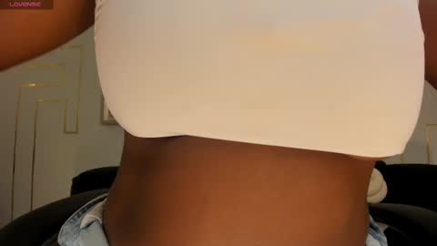 Snapshot of savannahstorm_ chatting on 09/17/25, 11:56 S a v a n n a h online show from 09/17/25, 11:56
