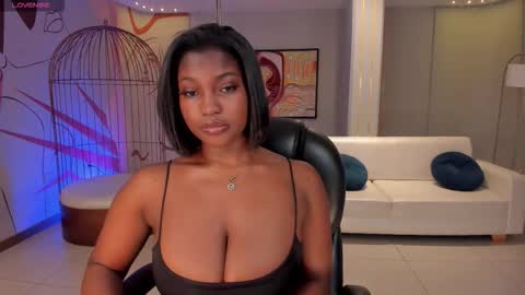 S a v a n n a h  online show from 11/24/25, 02:39