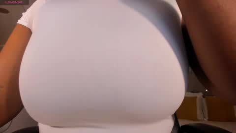 S a v a n n a h  online show from 12/17/25, 12:22