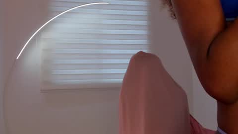 Snapshot of savannahwildee chatting on 06/23/26, 12:25 Savannahwildee online show from 06/23/26, 12:25