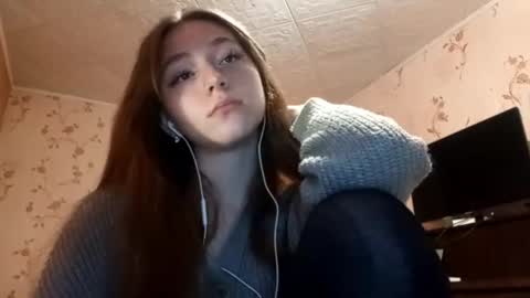 Snapshot of savannasotos chatting on 09/12/25, 06:52 Sophie online show from 09/12/25, 06:52