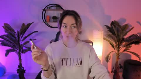 Snapshot of save_the_qween chatting on 01/11/25, 08:11 save the qween online show from 01/11/25, 08:11