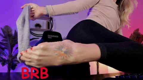 Snapshot of save_the_qween chatting on 01/23/25, 08:57 save the qween online show from 01/23/25, 08:57