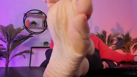 Snapshot of save_the_qween chatting on 02/03/25, 10:14 save the qween online show from 02/03/25, 10:14