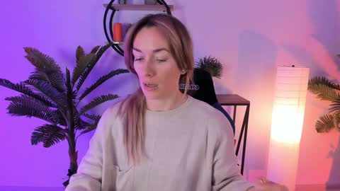 Snapshot of save_the_qween chatting on 02/07/25, 05:20 save the qween online show from 02/07/25, 05:20