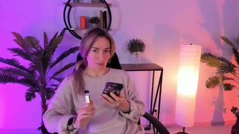 Snapshot of save_the_qween chatting on 02/09/25, 05:19 save the qween online show from 02/09/25, 05:19