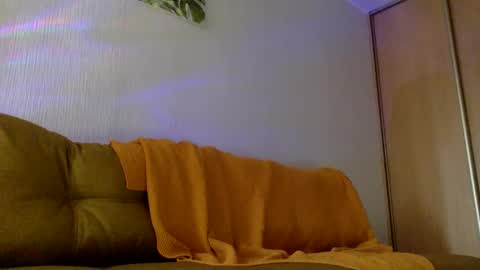 Snapshot of save_the_qween chatting on 03/09/25, 10:19 save the qween online show from 03/09/25, 10:19