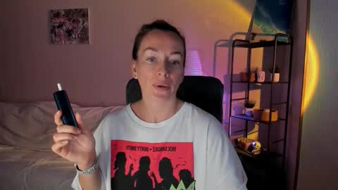 Snapshot of save_the_qween chatting on 09/09/25, 08:58 save the qween online show from 09/09/25, 08:58