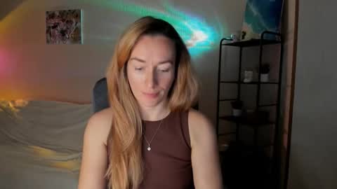 Snapshot of save_the_qween chatting on 11/14/25, 07:51 save the qween online show from 11/14/25, 07:51