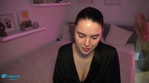 Snapshot of savvage_play chatting on 02/20/25, 10:48 Naomi online show from 02/20/25, 10:48