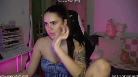 Snapshot of savvage_play chatting on 11/11/25, 08:20 Naomi online show from 11/11/25, 08:20