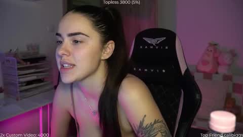 Naomi online show from 11/19/25, 09:26