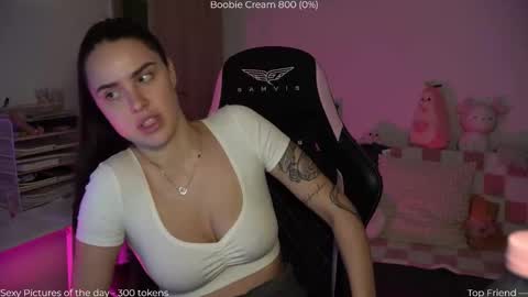 Naomi online show from 12/16/25, 07:41