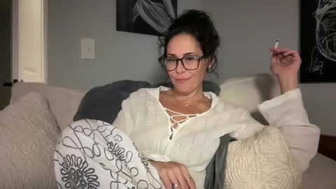 Good Girls Say Please...and Thank You online show from 11/26/25, 04:13