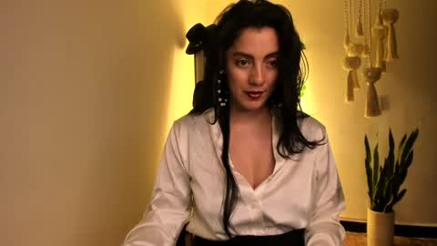 Snapshot of scalertt__steel_ chatting on 02/11/25, 04:24 Venus online show from 02/11/25, 04:24