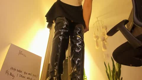 Snapshot of scalertt__steel_ chatting on 02/25/25, 04:21 Venus online show from 02/25/25, 04:21