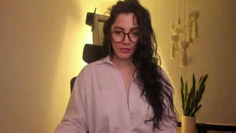 Snapshot of scalertt__steel_ chatting on 02/27/25, 01:17 Venus online show from 02/27/25, 01:17