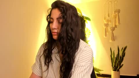 Snapshot of scalertt__steel_ chatting on 03/11/25, 01:23 Venus online show from 03/11/25, 01:23