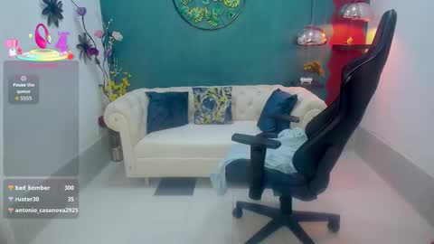 Snapshot of scandarkmarie chatting on 12/05/25, 12:08 Marie online show from 12/05/25, 12:08