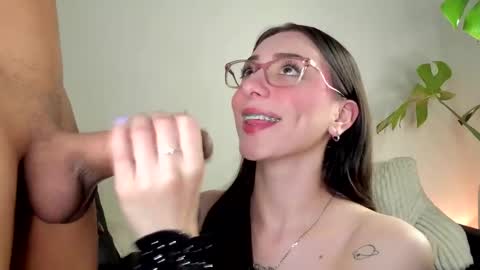 Snapshot of scarett_jackson chatting on 02/19/25, 12:46 Scarett Jackson online show from 02/19/25, 12:46