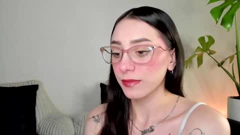 Snapshot of scarett_jackson chatting on 02/22/25, 02:50 Scarett Jackson online show from 02/22/25, 02:50