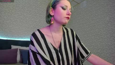 Snapshot of scarle_whisper chatting on 05/13/26, 09:17 Emmy online show from 05/13/26, 09:17