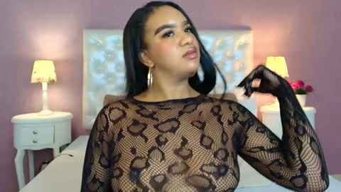 Snapshot of scarleett_fox_ chatting on 09/28/25, 02:17 Scartlett online show from 09/28/25, 02:17