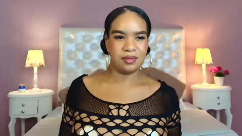 Snapshot of scarleett_fox_ chatting on 10/02/25, 12:28 Scartlett online show from 10/02/25, 12:28