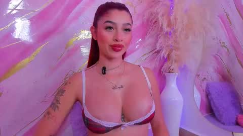 Snapshot of scarleett_jones chatting on 02/24/26, 10:30 scarleett jones online show from 02/24/26, 10:30