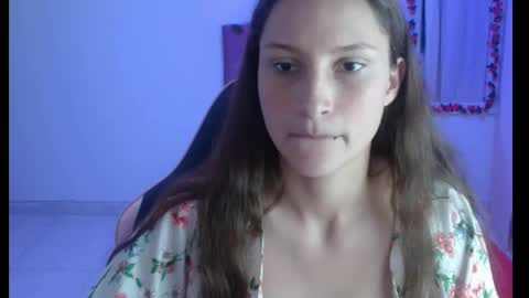 Snapshot of scarlet378580 chatting on 04/28/26, 02:11 scarlet378580 online show from 04/28/26, 02:11