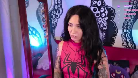 Explicit Content  online show from 09/14/25, 10:25