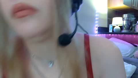 Snapshot of scarlet_carnal chatting on 02/15/25, 10:31 Scarlet Carnal -  online show from 02/15/25, 10:31