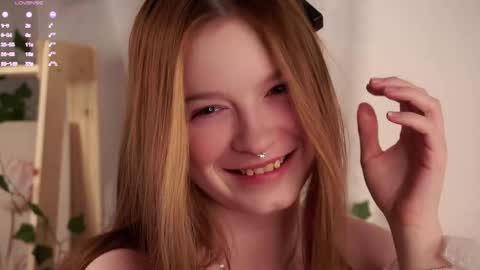 scarlet_fever10 online show from 11/23/25, 02:06