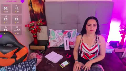 scarlet_hit online show from 09/17/25, 04:25