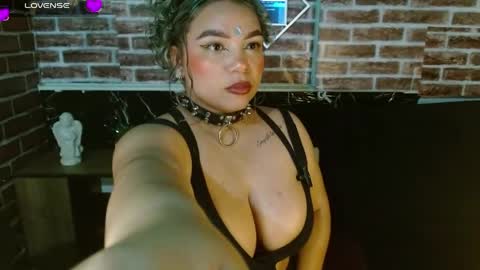 Scarlet online show from 04/11/26, 10:58