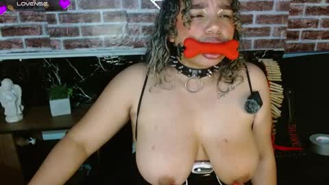 Scarlet online show from 04/17/26, 06:16