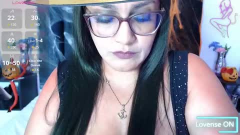 Scarlet Ray  online show from 10/31/25, 01:45