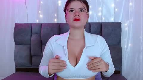 scarlet_sexy12 online show from 04/22/26, 03:57