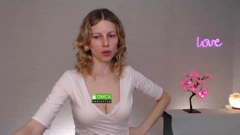 scarlet_sweety online show from 04/03/26, 06:28