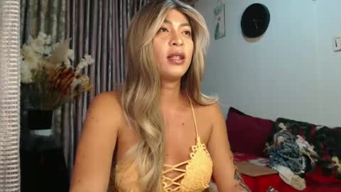 Snapshot of scarlet_ts69 chatting on 01/02/25, 09:18 scarlet online show from 01/02/25, 09:18