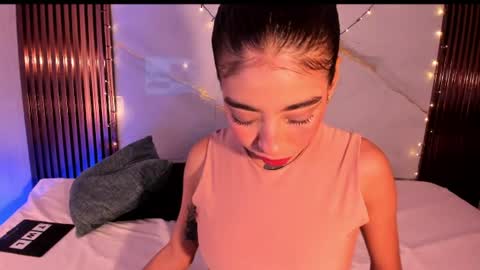 scarlet_vixen_ online show from 07/22/26, 02:31