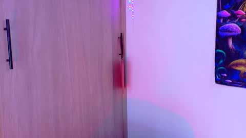 Scarlet online show from 10/27/25, 01:59