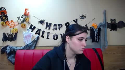 Snapshot of scarletcargo chatting on 11/06/25, 06:09 ScarletCargo online show from 11/06/25, 06:09